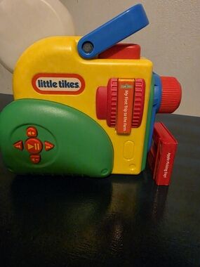 Kids Yellow & Green Play Camera Toy